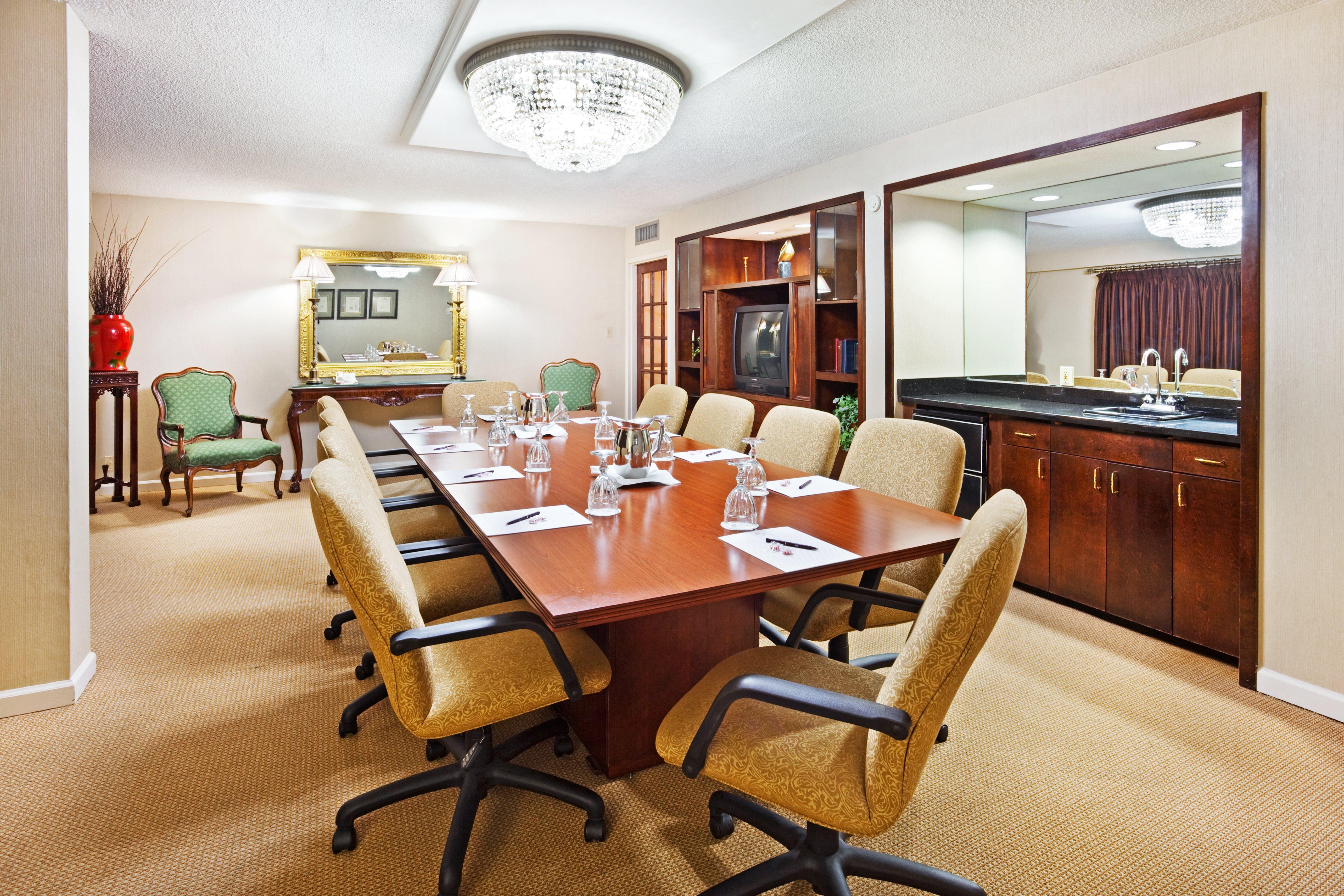 Crowne Plaza Hotel Hickory By Ihg Exterior foto